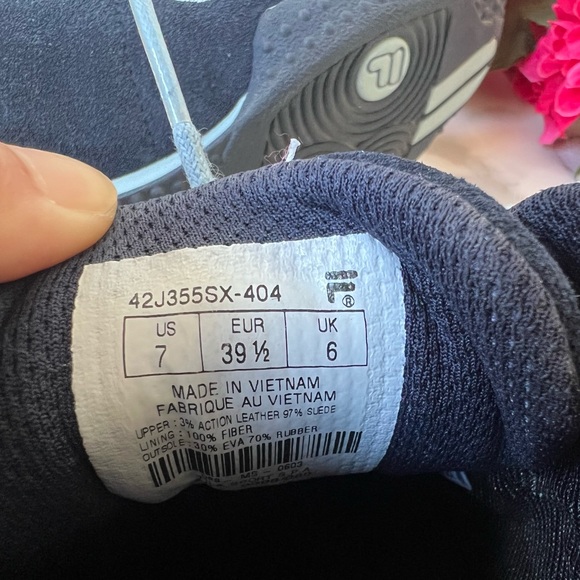 EXCELLENT - LIKE NEW - FILA Blue Suede Runners Fila - Picture 8 of 8